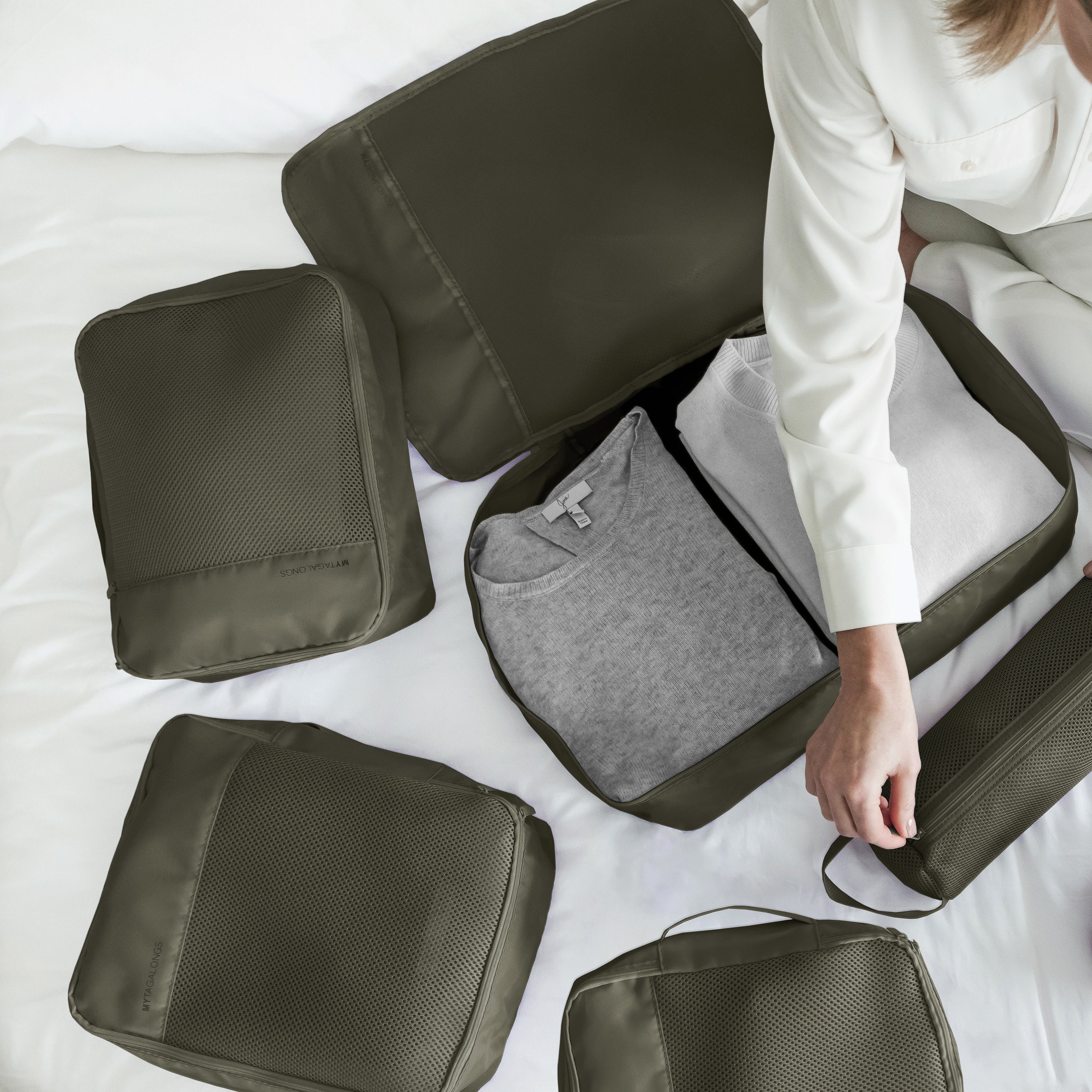 SET OF 8 PACKING PODS