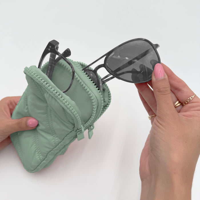 PUFFER DOUBLE EYE GLASS CASE WITH CARABINER