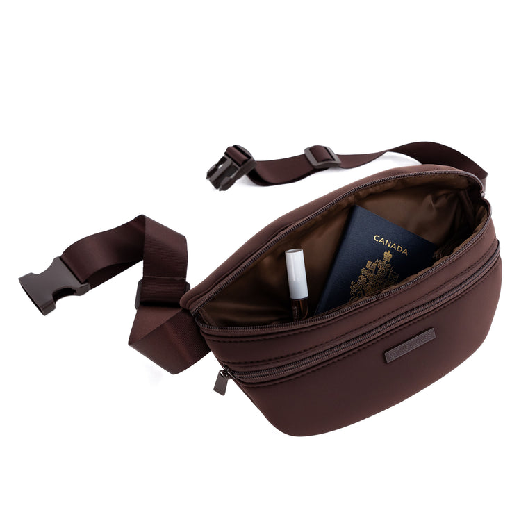 Berry fanny pack made of neoprene