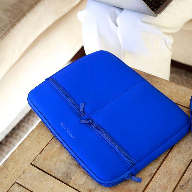 Cobalt laptop sleeve made of neoprene